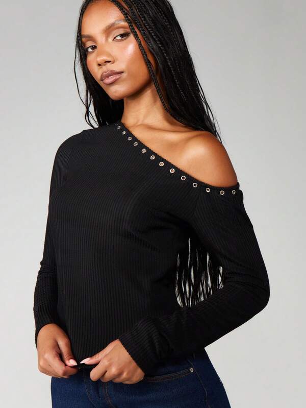 MISSGUIDED Long Sleeve Off Shoulder Eyelet Ribbed Top