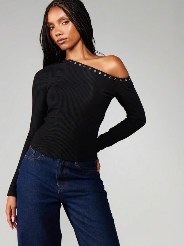 MISSGUIDED Long Sleeve Off Shoulder Eyelet Ribbed Top