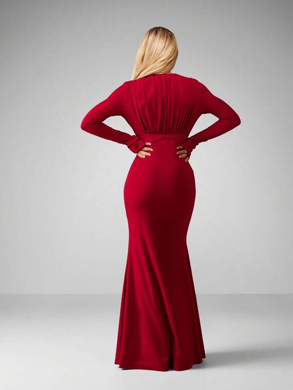MISSGUIDED Long Sleeve Plunge Neck Ruched Maxi Dress