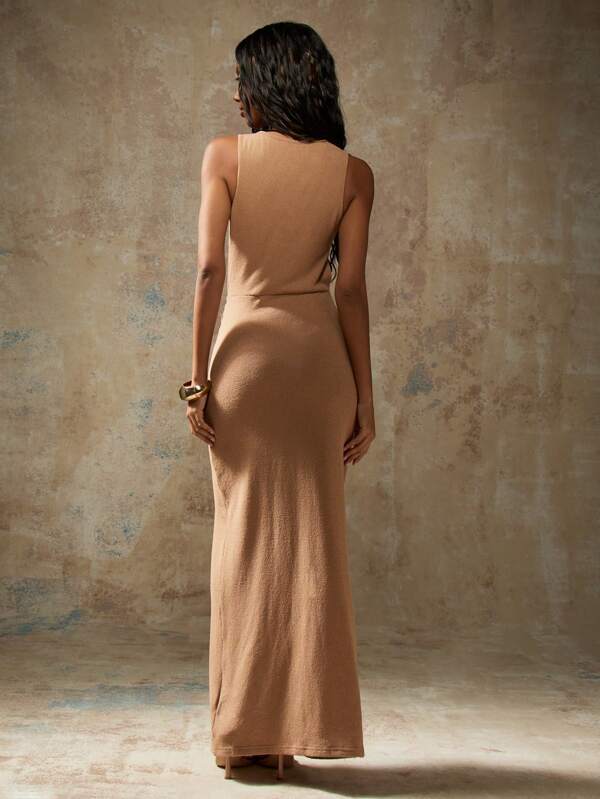 MISSGUIDED Metal Trim Detail Cut Out Side Slit Knitted Maxi Dress