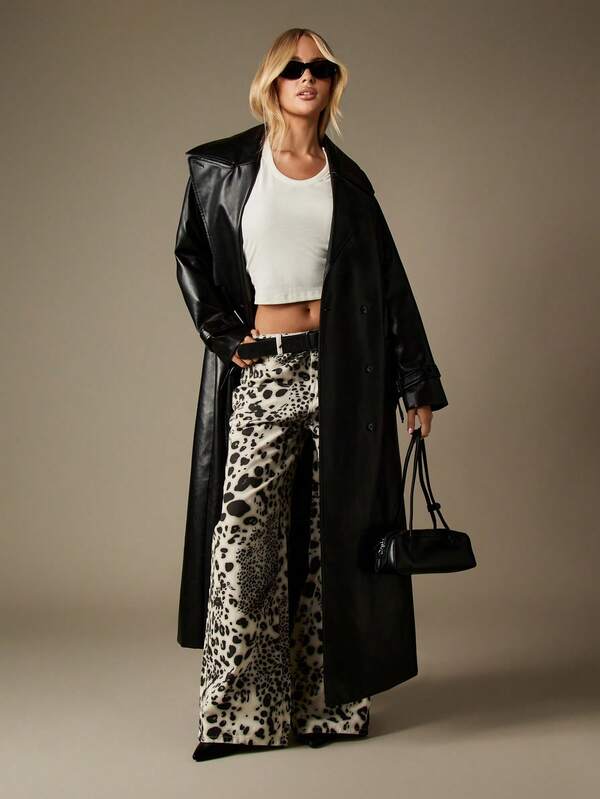 MISSGUIDED Mid Rise Baggy Animal Print Jeans