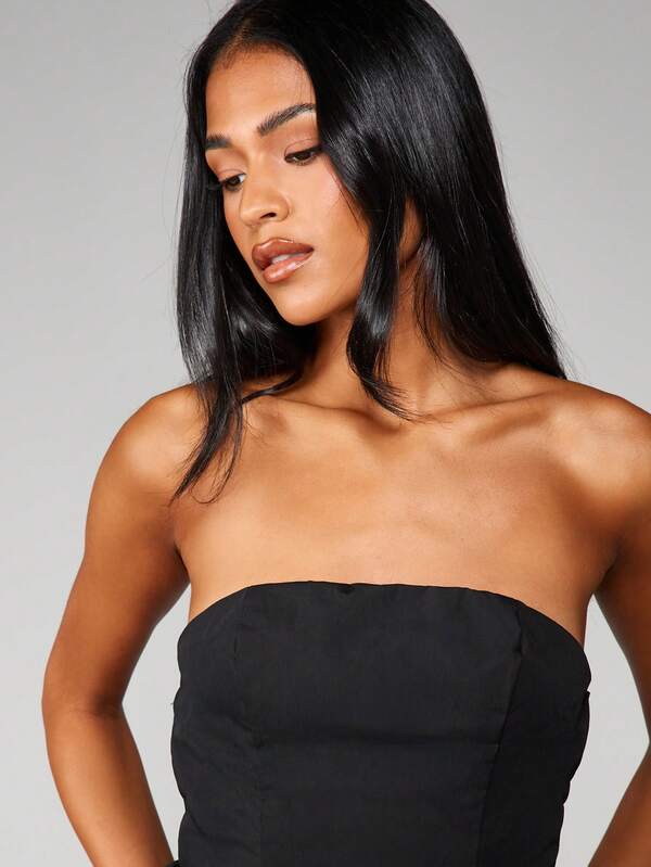 MISSGUIDED Bandeau Top With Ruffled Hem