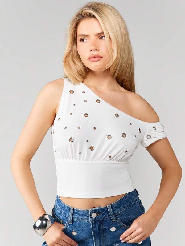 MISSGUIDED Eyelet Off Shoulder Crop Top