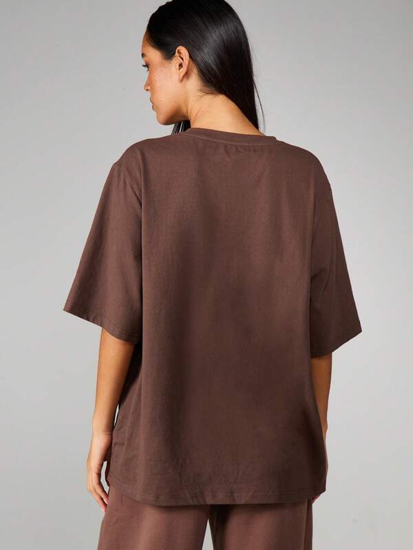 MISSGUIDED Oversized Logo Print T Shirt