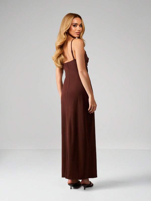MISSGUIDED Twist Bust Cutout Maxi Dress