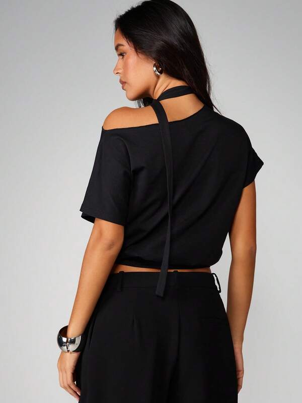 MISSGUIDED Off Shoulder Choker Neck Top With Cold Shoulder Detail