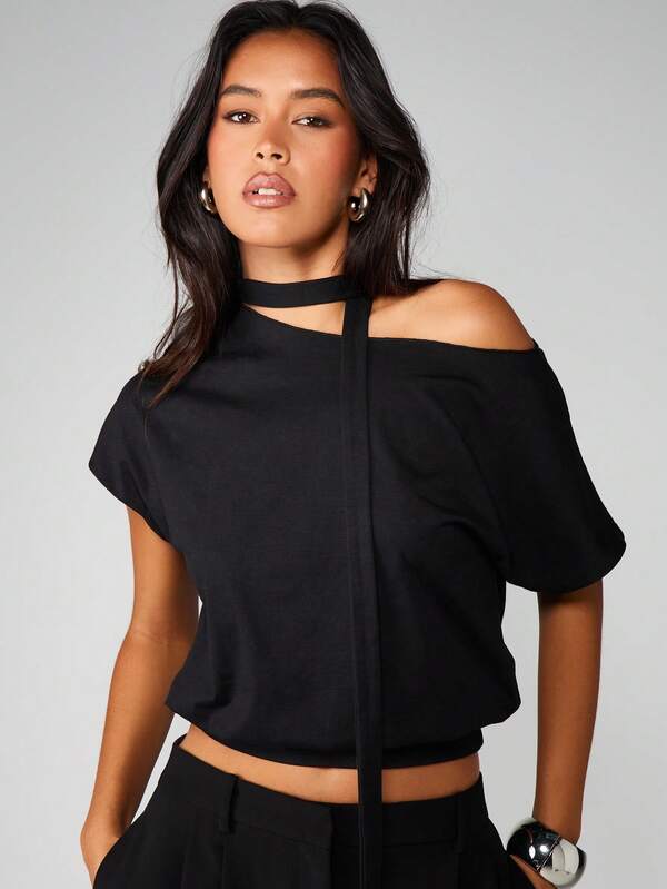 MISSGUIDED Off Shoulder Choker Neck Top With Cold Shoulder Detail