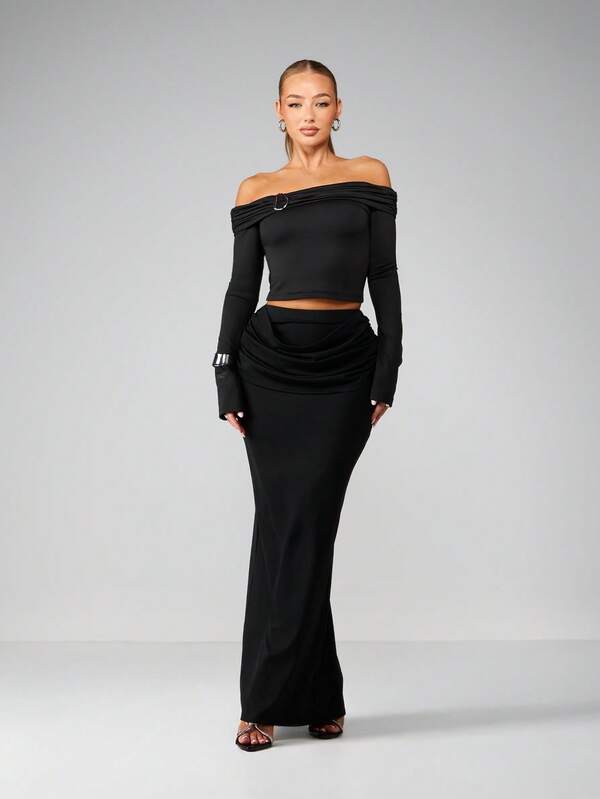 MISSGUIDED Off-Shoulder Crop Top With Ruched Detailing