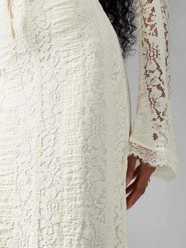 MISSGUIDED Off Shoulder Lace Mermaid Bell Sleeve Maxi Dress