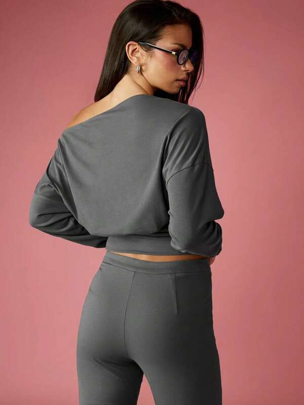 MISSGUIDED Off Shoulder Long Sleeve Sweatshirt