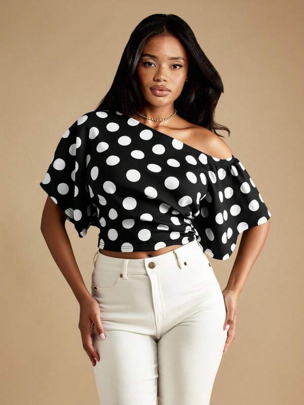 MISSGUIDED Off Shoulder Polka Dot Crop Top With Flutter Sleeves