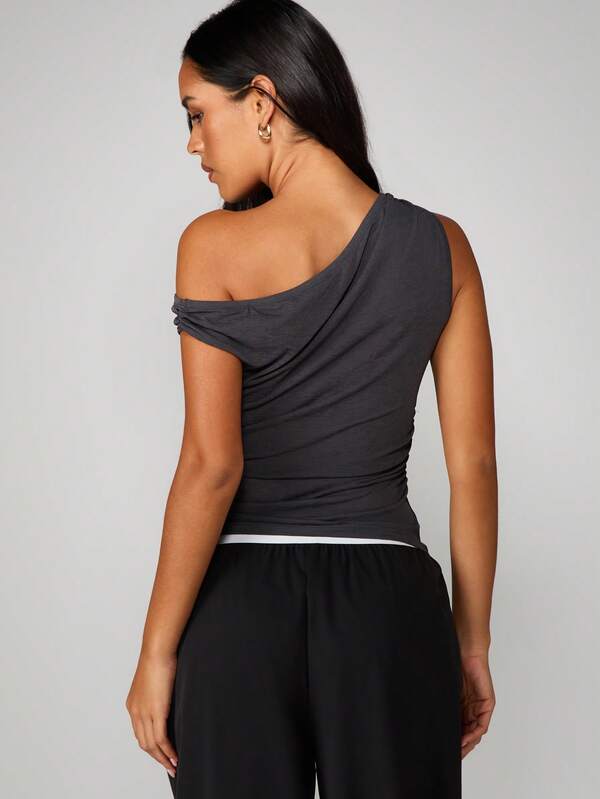 MISSGUIDED Off Shoulder Ruched Fitted Top With Draping