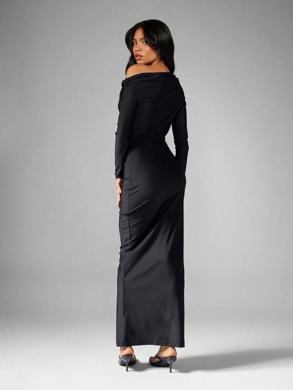 MISSGUIDED Off Shoulder Ruched Maxi Dress With Long Sleeves