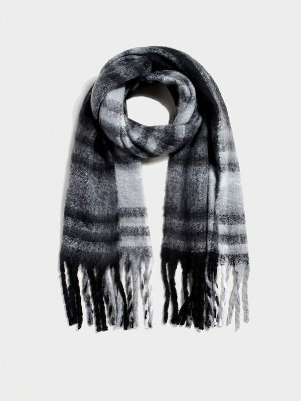 MISSGUIDED Ombre Gradient Scarf With Fringe