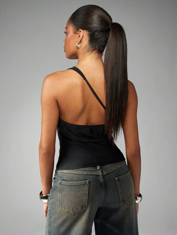 MISSGUIDED One Shoulder Fitted Crop Top With Ruched Design