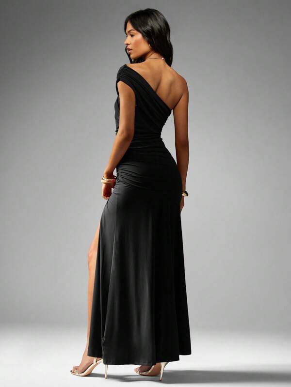 MISSGUIDED One Shoulder Ruched Maxi Dress With High Slit