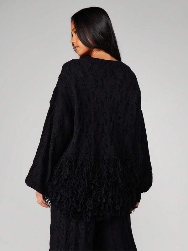 MISSGUIDED Oversized Cable Knit Sweater With Fringe Hem