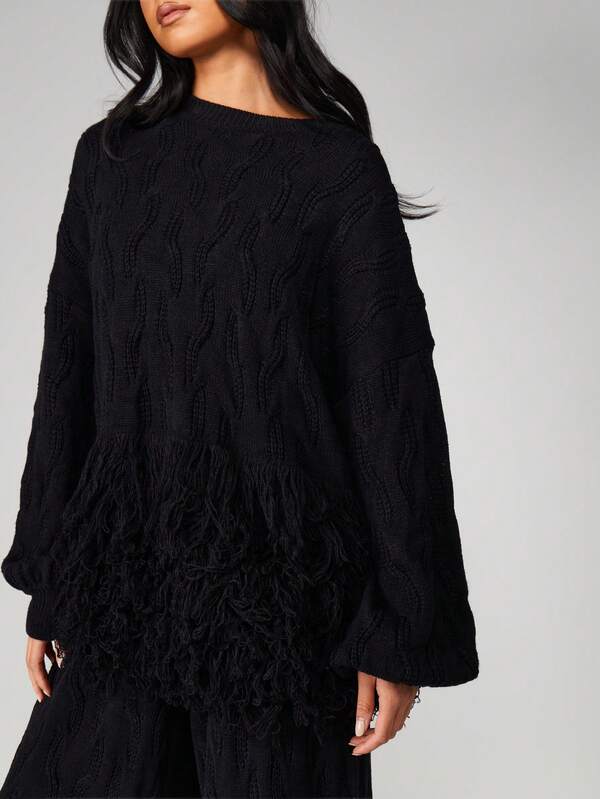 MISSGUIDED Oversized Cable Knit Sweater With Fringe Hem