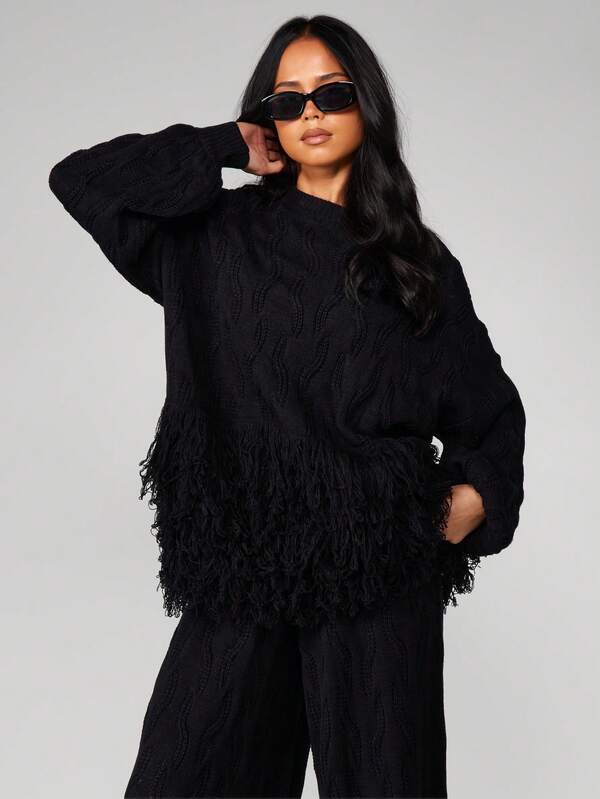 MISSGUIDED Oversized Cable Knit Sweater With Fringe Hem
