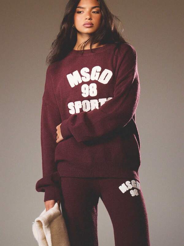 MISSGUIDED Oversized Crew Neck Knit Sweater With Logo Print