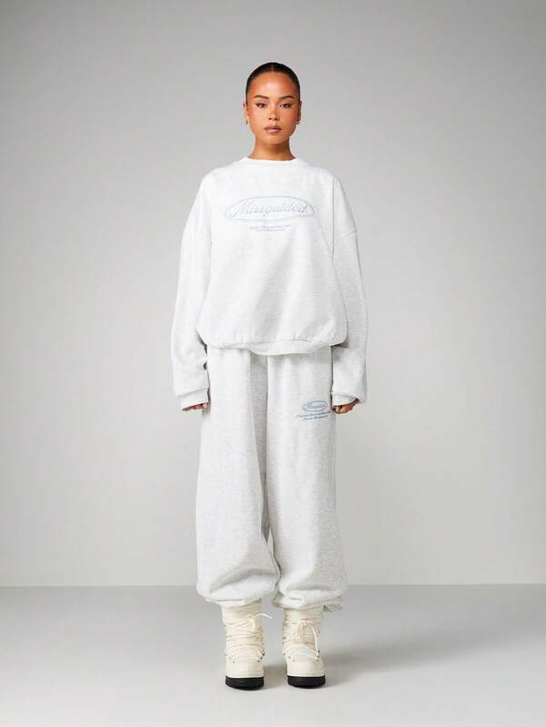MISSGUIDED Oversized Crew Neck Logo Sweatshirt