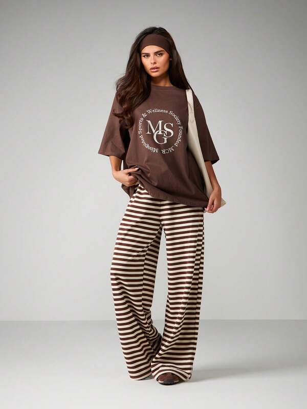 MISSGUIDED Oversized Graphic T-Shirt With Circular Print
