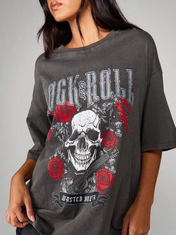 MISSGUIDED Oversized Graphic T-Shirt With Skull Print