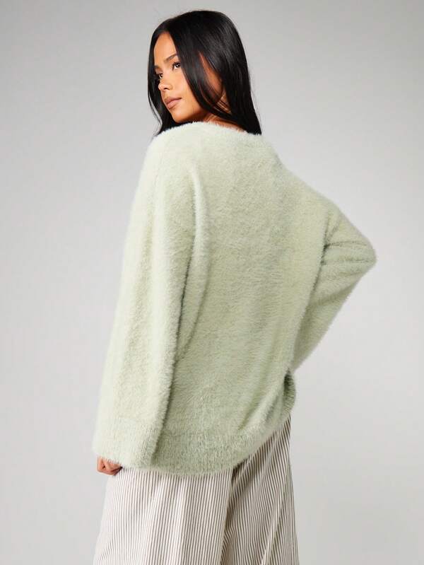 MISSGUIDED Oversized V Neck Fuzzy Knit Sweater