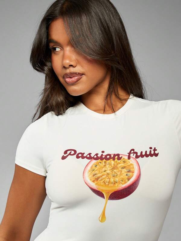 MISSGUIDED Passion Fruit Graphic Fitted Short Sleeve T-Shirt