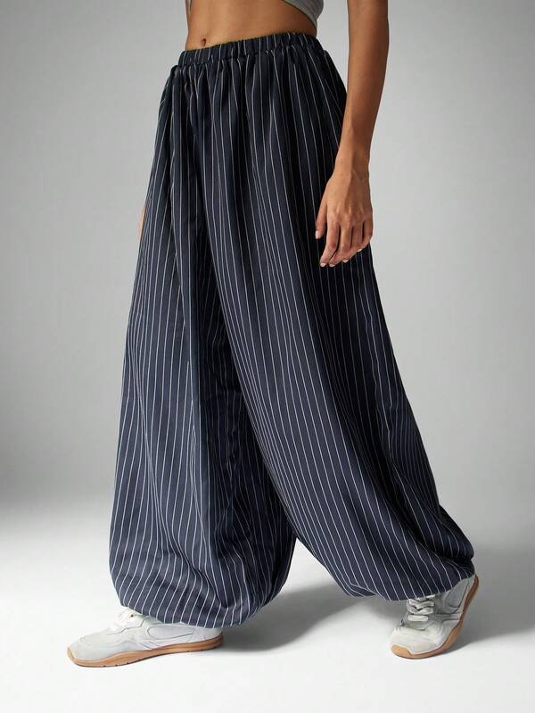 MISSGUIDED Pinstripe Balloon Palazzo Pants With Elastic Waist
