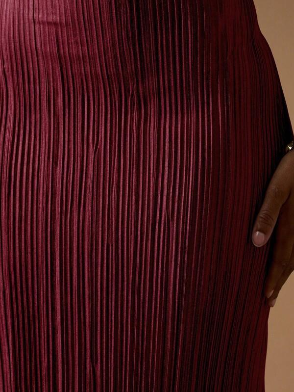 MISSGUIDED Pleated Maxi Dress With Ruched Bust And Tie Straps