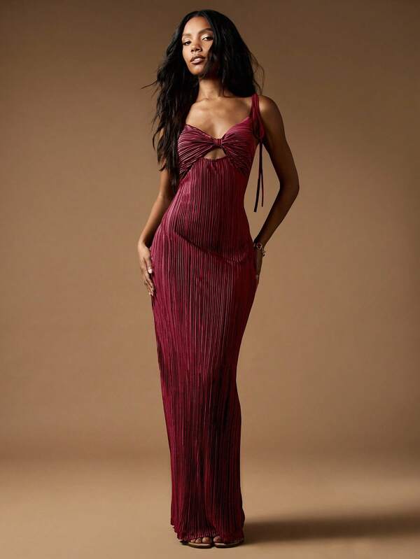 MISSGUIDED Pleated Maxi Dress With Ruched Bust And Tie Straps