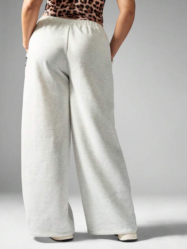 MISSGUIDED PLUS X Playboy Comfort Plus Size Jogger Sweatpants With Logo Print