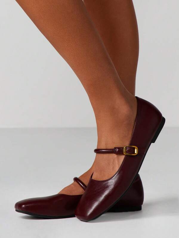 MISSGUIDED Pointed Toe Mary Jane Flats With Buckle Strap