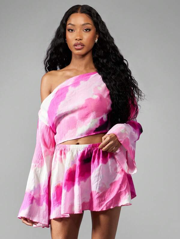MISSGUIDED Printed Woven Flowing Top & Mini Skirt Two Piece Co Ord Set