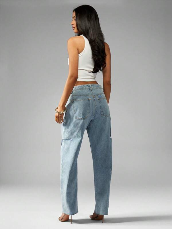 MISSGUIDED Relaxed Boyfriend Style Ripped Straight Leg Jeans