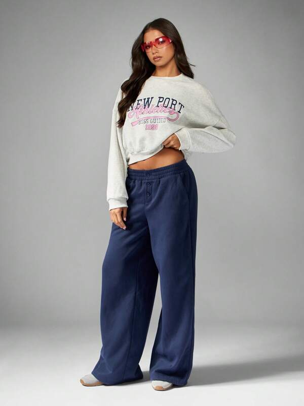 MISSGUIDED Retro College Crop Sweatshirt With Varsity Text Print