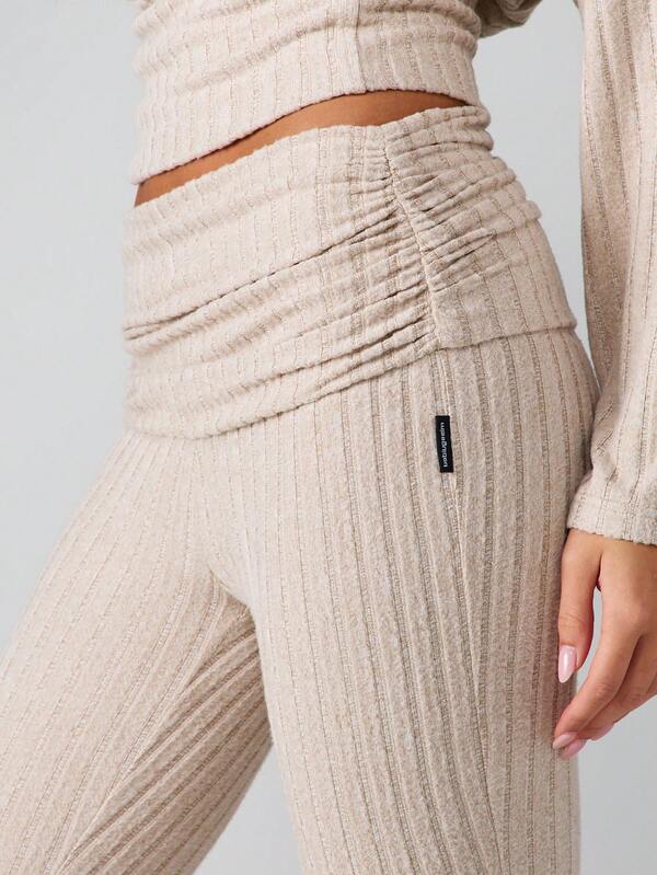 MISSGUIDED Ribbed Knit Crop Top With Flared Pants Set