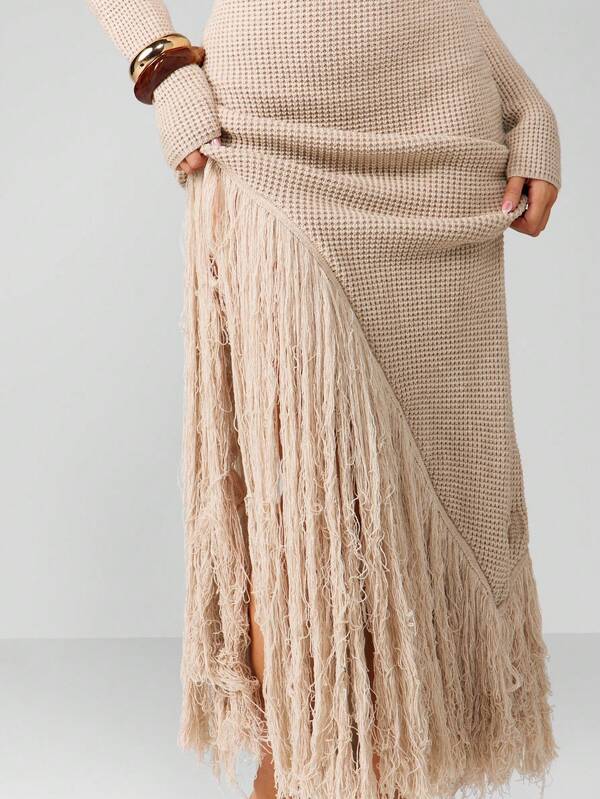 MISSGUIDED Ribbed Knit Maxi Dress With Fringe Hem