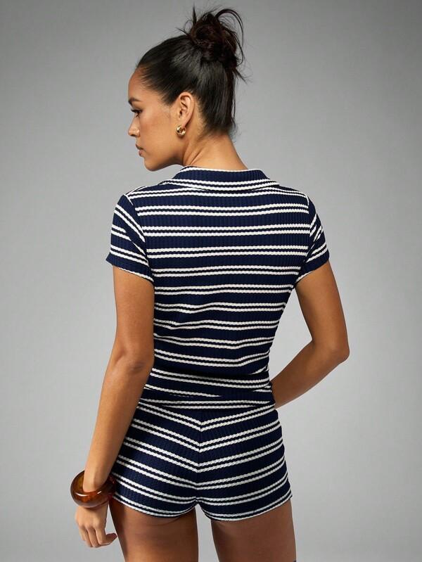 MISSGUIDED Ribbed Knit V Neck Polo With High Waist Shorts