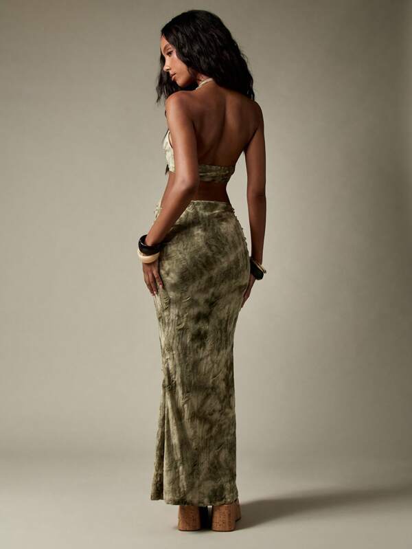 MISSGUIDED Ring Hardware Detail Halter Cut Out Maxi Dress