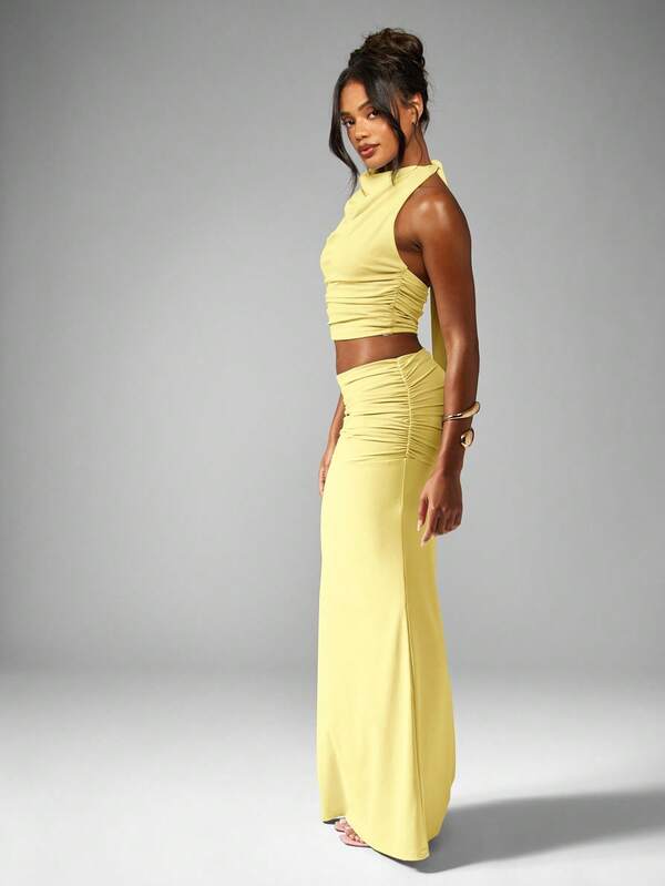 MISSGUIDED Ruched Halter Top With Floor Length Maxi Skirt