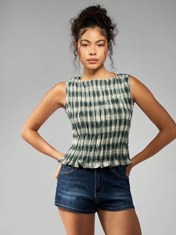 MISSGUIDED Ruched Plaid Sleeveless Cropped Gathered Design Top