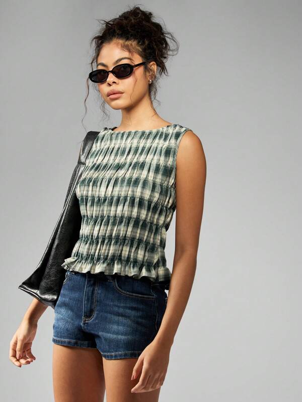 MISSGUIDED Ruched Plaid Sleeveless Cropped Gathered Design Top