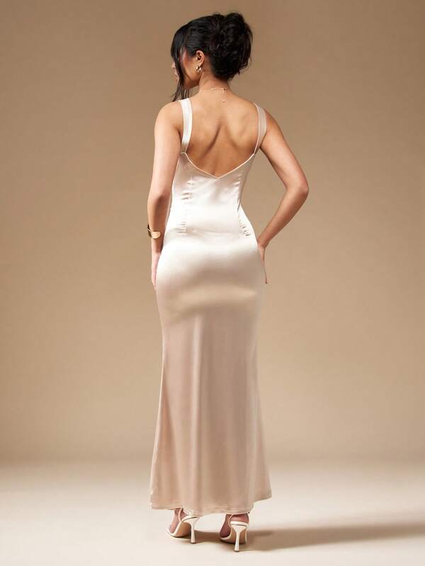 MISSGUIDED Satin Gathered Bust Sleeveless Fishtail Maxi Dress