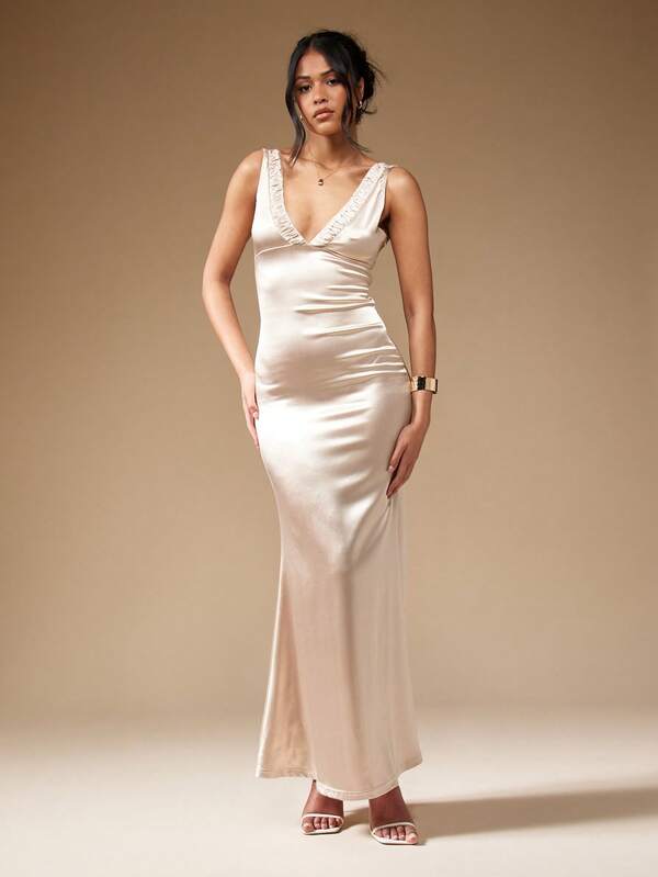 MISSGUIDED Satin Gathered Bust Sleeveless Fishtail Maxi Dress