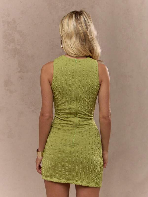 MISSGUIDED Seductive Cut-Out Mini Dress With Chain Details St Patrick'S Day Party Club Wear Irish-Themed Textured Bodycon Lucky Charm Evening Cocktail Dance Dress