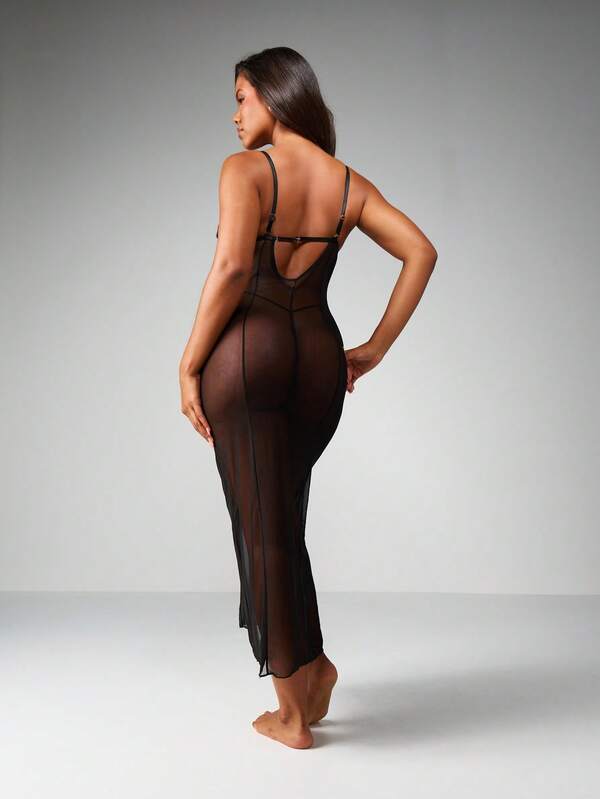 MISSGUIDED Sheer Mesh Maxi Gown With Lace Details