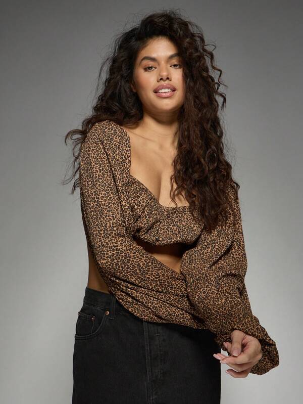 MISSGUIDED Shirred Leopard Print Crop Top Long Sleeve Square Neck Blouse Style
