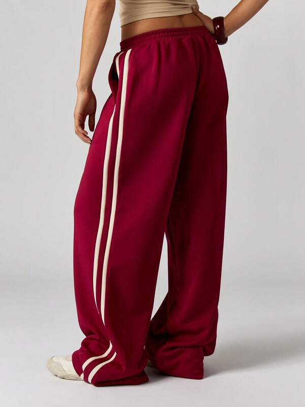 MISSGUIDED Side Stripe Sweatpants With Elastic Waistband